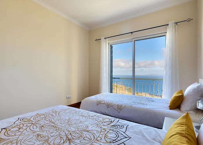 Araujo Da Costa By Madeira Tatil Evi *